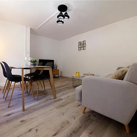 Au Coeur De La Apartment